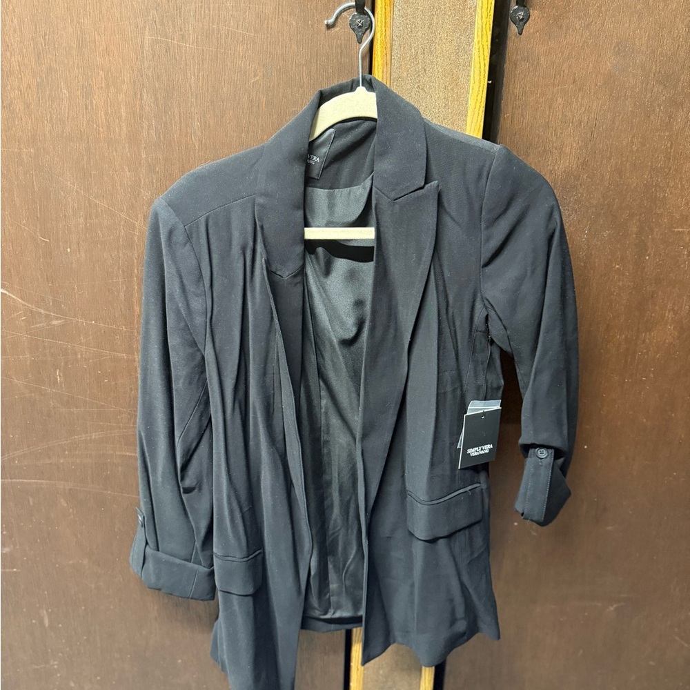 Vera Wang Elegant Black Blazer